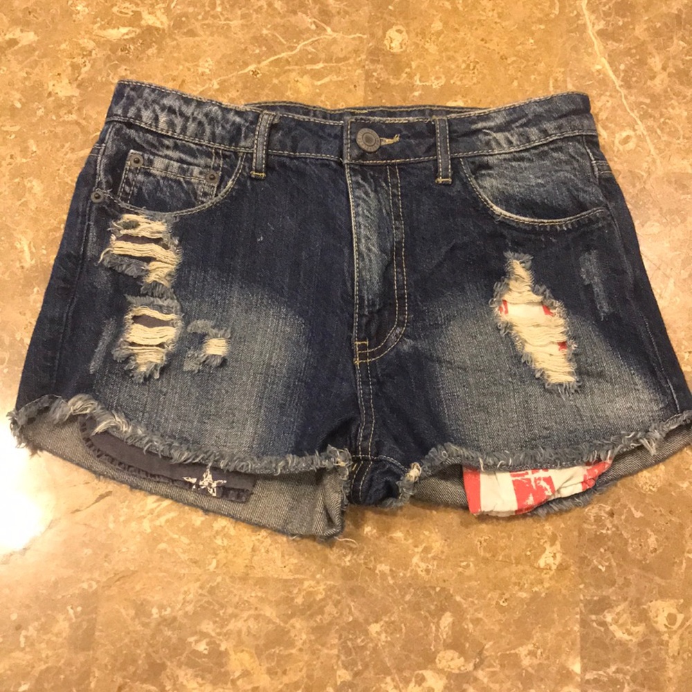 MISSIMO HIGH RISE DISTRESSED DENIM SHORTS